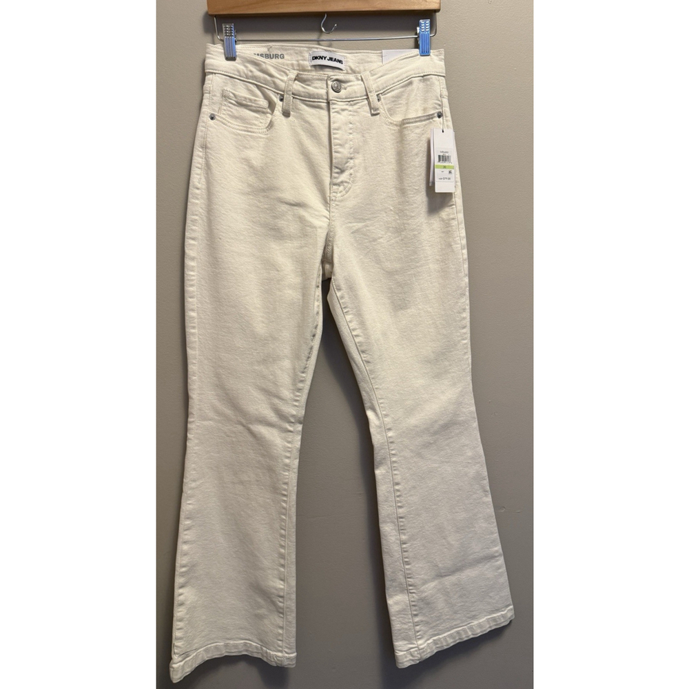 DKNY Jeans Women's Size 30 Tall Williamsburg High Rise Flare White NWT‎ Flaw